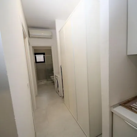 Modern 2 Bedroom Near Rosolina