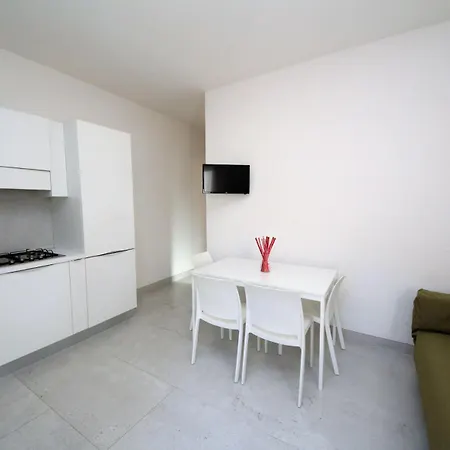 Modern 2 Bedroom Near Rosolina *